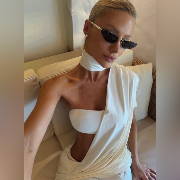 KOIR  One-Shoulder Draped Cream Top - Picture 4 of 4